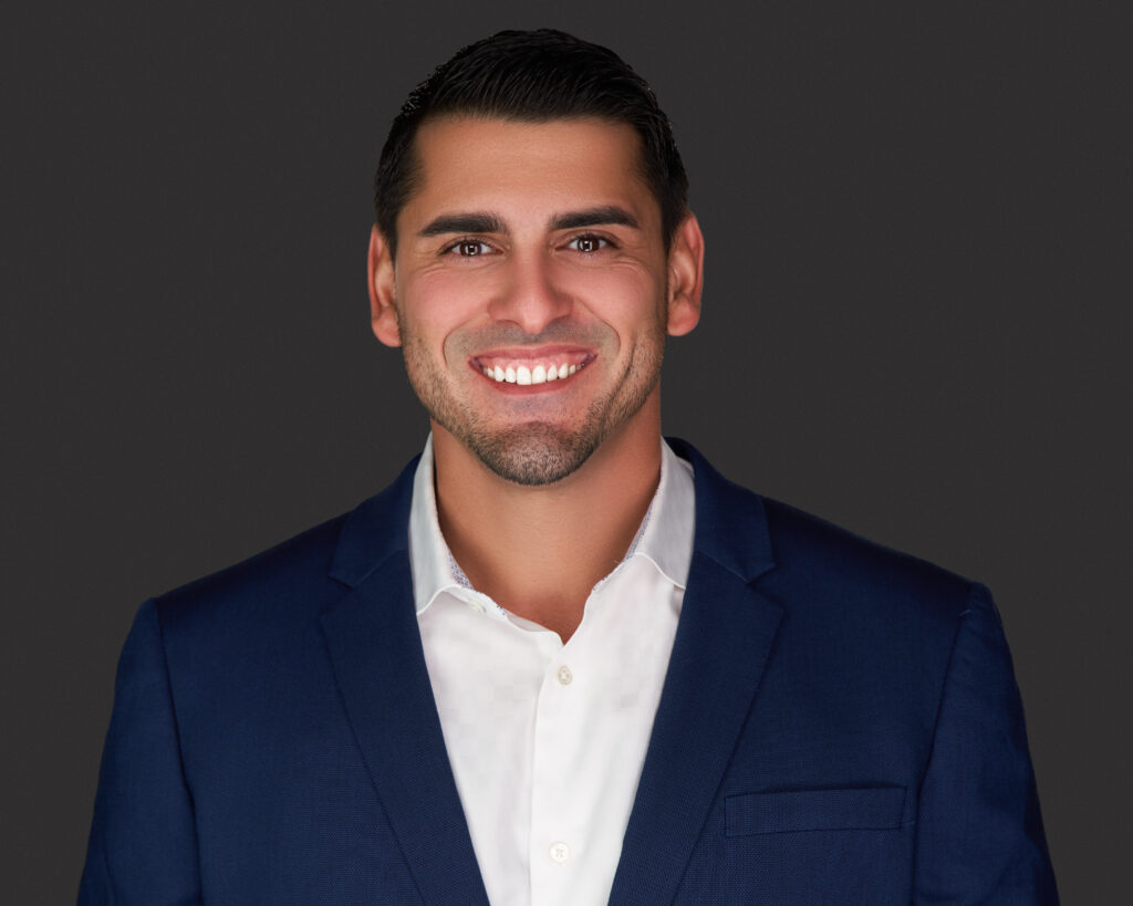 Daniel Gonzalez Headshot